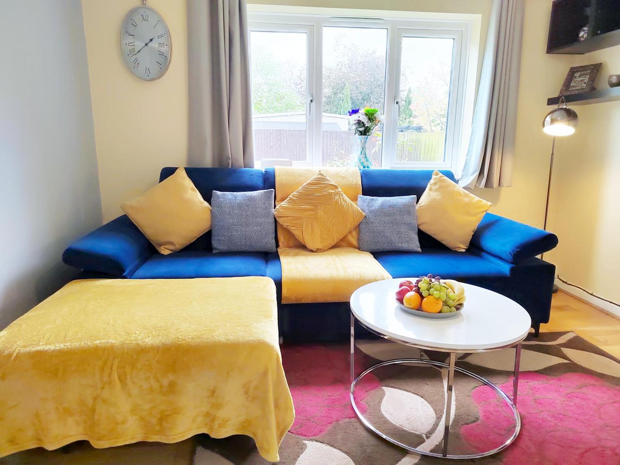 Apartment Epicsa - Quiet Bungalow, 3 Bedroom With Parking & Garden *