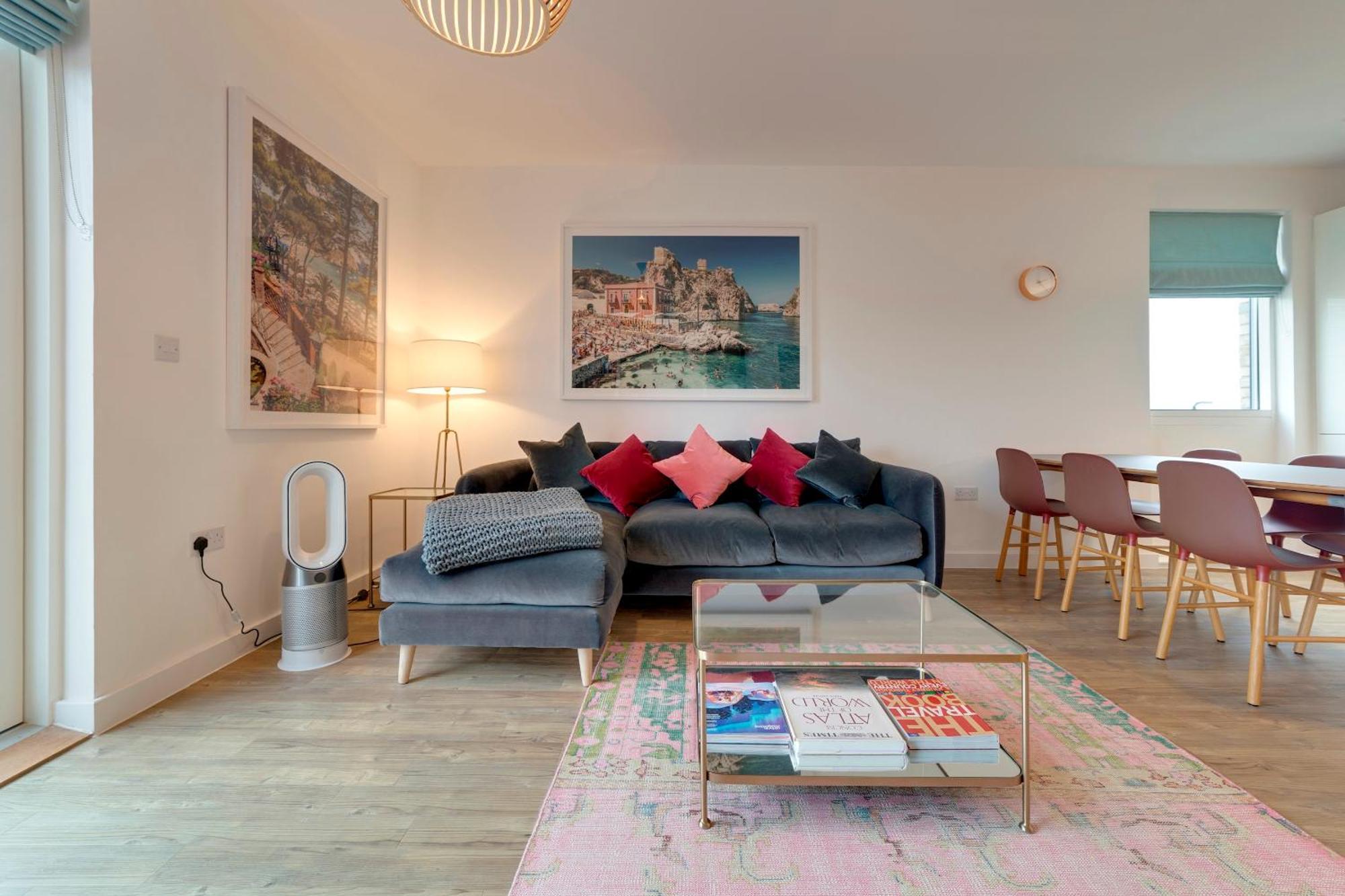 Pass The Keys Stunning And Spacious Modern Flat - Own Car Park * Cambridge (Cambridgeshire)