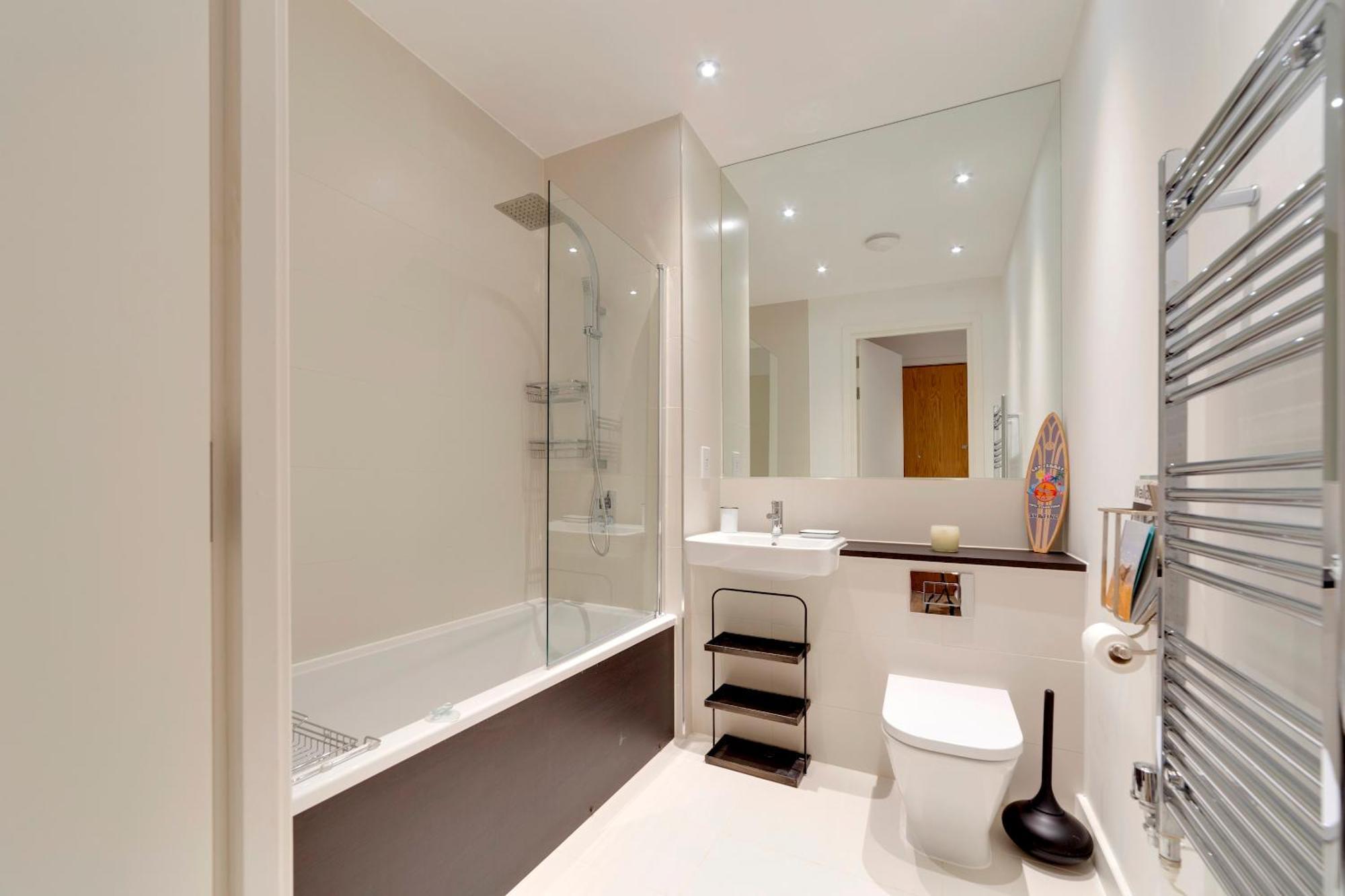 Apartment Pass The Keys Stunning And Spacious Modern Flat - Own Car Park