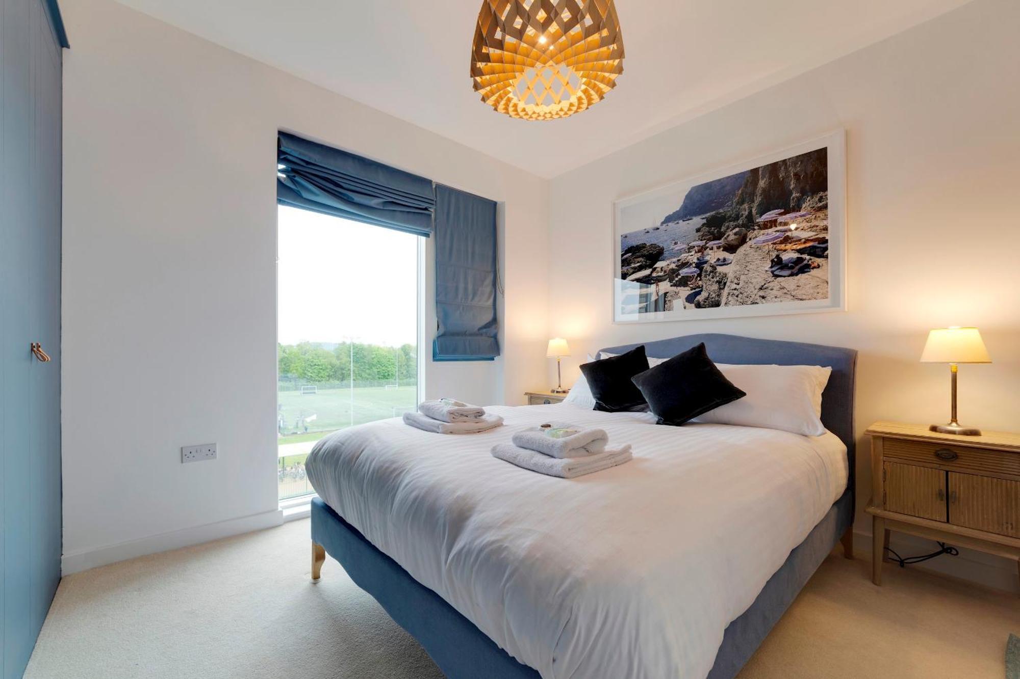 Pass The Keys Stunning And Spacious Modern Flat - Own Car Park