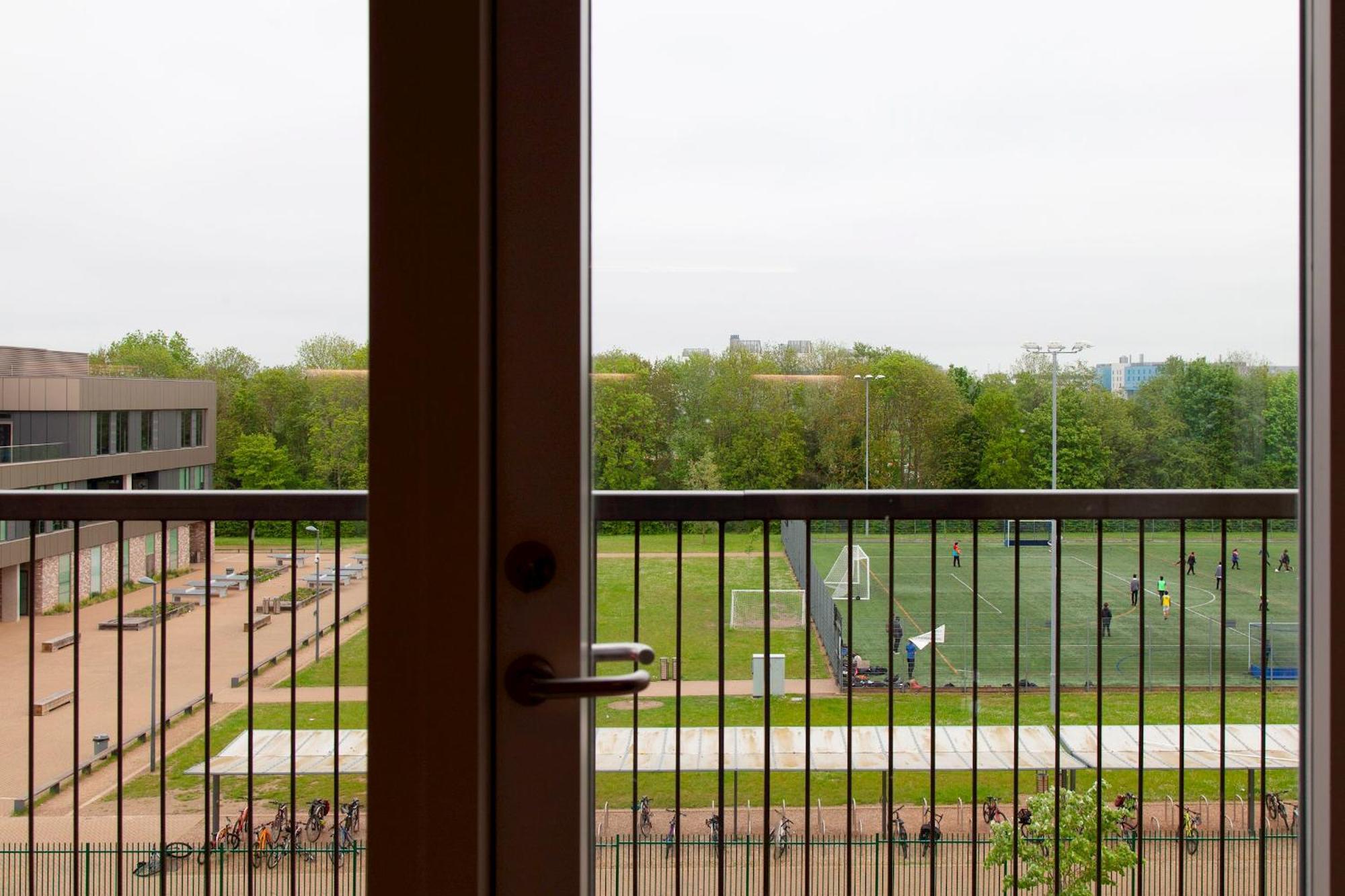 Pass The Keys Stunning And Spacious Modern Flat - Own Car Park *