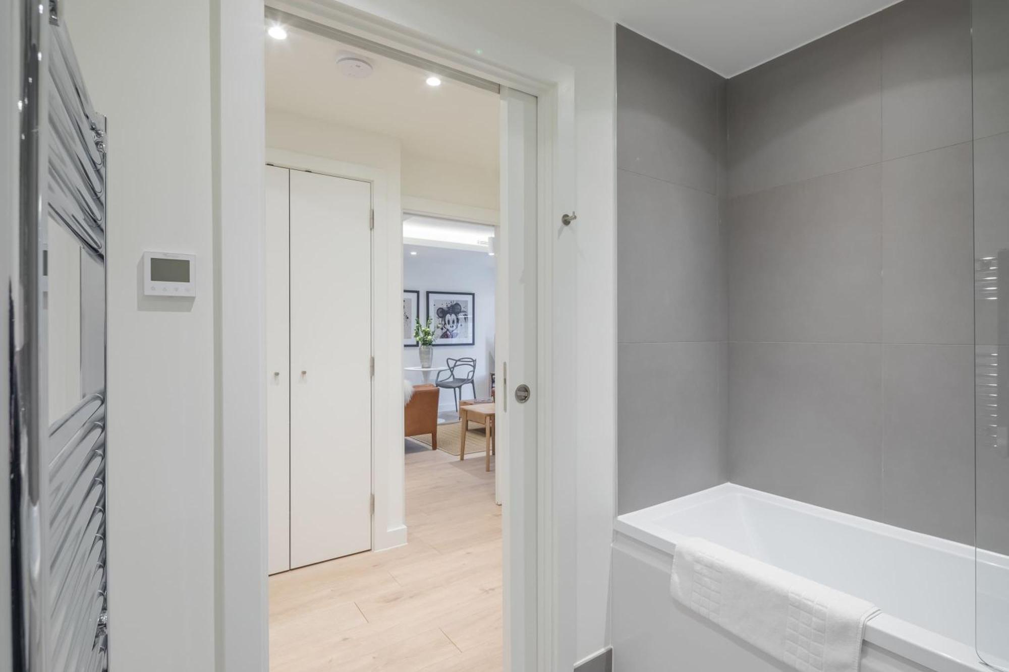 Apartment Stunning - With Parking