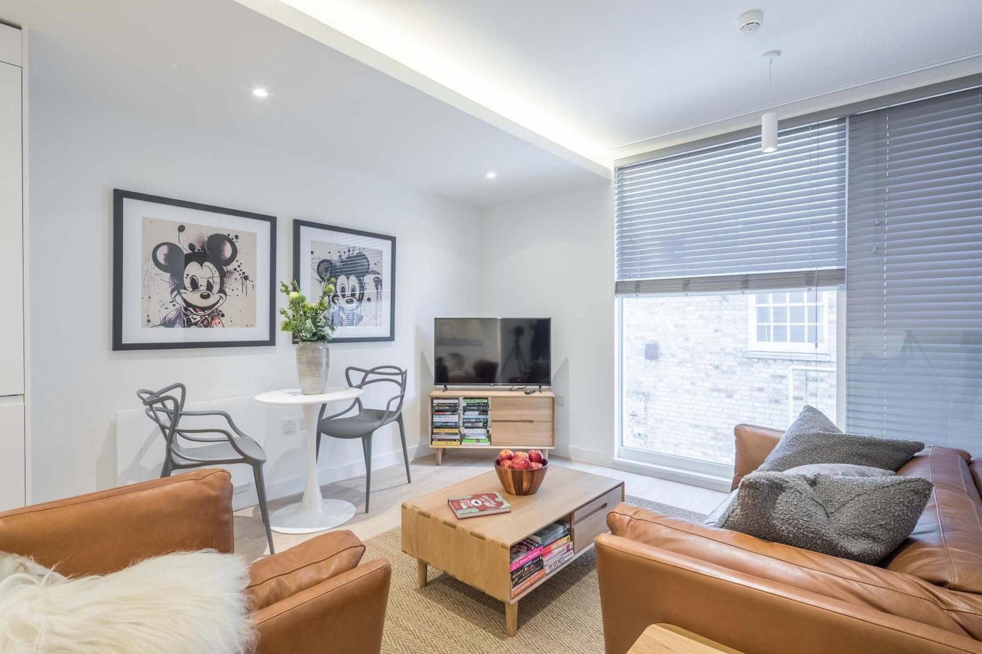 Apartment Stunning - With Parking *