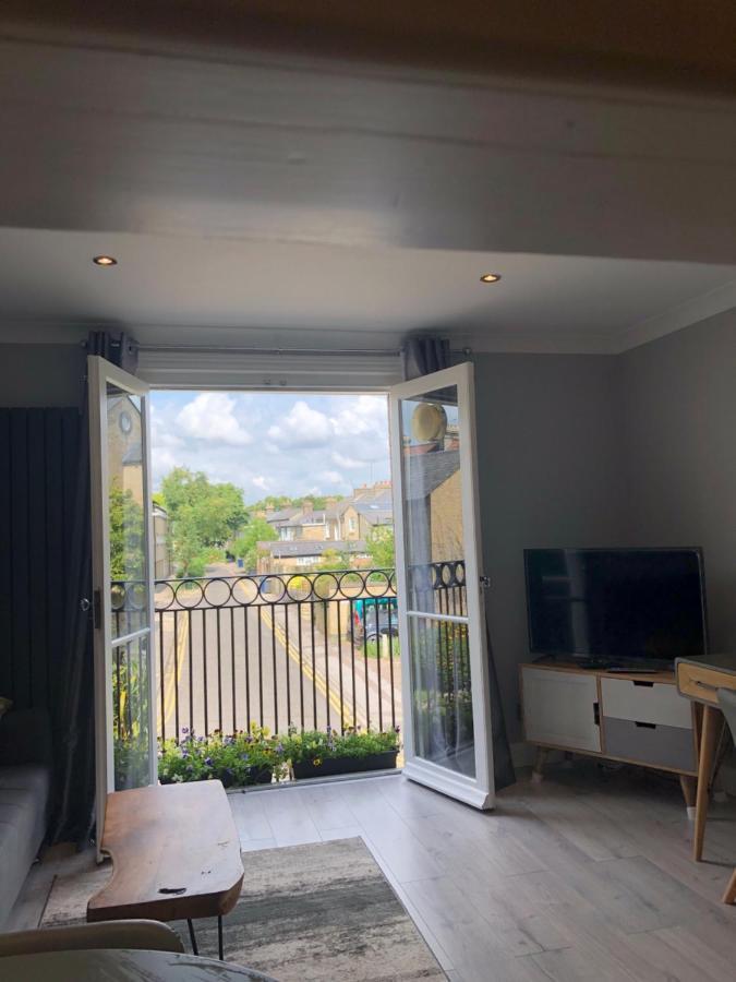Adam And Eve Street Apartment